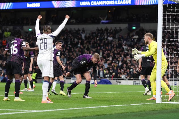 Tpttenham v Slavia Praha 9th December 2025, London - Champions League Football - Tottenham Hotspur v SK Slavia Praha - David Zima of Slavia Praha reacts after scoring an own goal for the first Tottenham goal - Photo: Charlotte Wilson Offside. London UK Copyright: xCharlottexWilsonx xOffsidexOffside