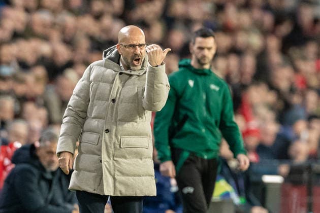 Trainer Peter Bosz (PSV Eindhoven) gestures during the UEFA Champions League 2025 26 League Phase MD6 match between PSV Eindhoven and Atletico de Madrid at PSV Stadion on December 9, 2025 in Eindhoven, Netherlands.