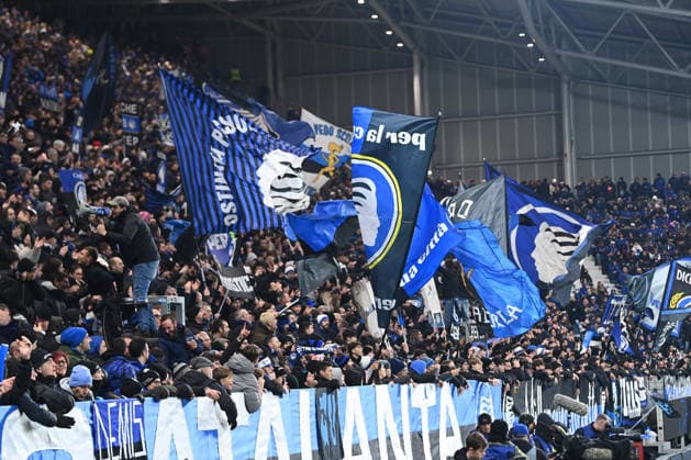 Atalanta Bc supporters during Atalanta BC vs Chelsea FC, UEFA Champions League football match in Bergamo, Italy, December 09 2025  Copyright: xGianlucaxRicci IPAxSportx xipa-agency.netx xx IPA_68961600 IPA_Agency_IPA68961600