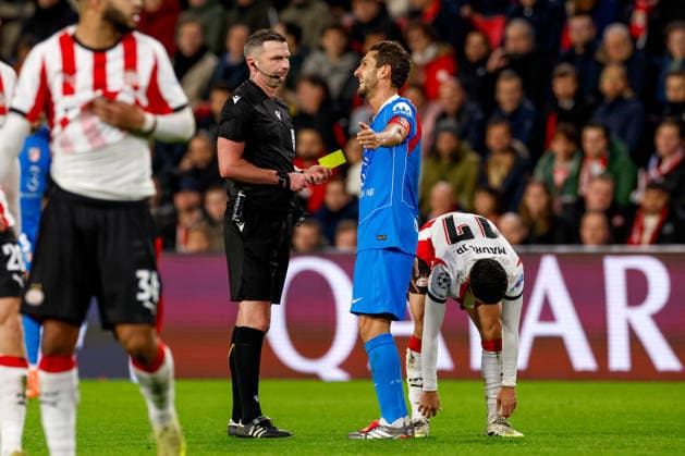 2025-12-09 PSV Eindhoven v Atletico Madrid - UEFA Champions League 2025 26 League Phase MD6 EINDHOVEN, NETHERLANDS - DECEMBER 9: Referee Michael Oliver, Koke of Atletico Madrid during the UEFA Champions League 2025 26 League Phase MD6 match between PSV Eindhoven and Atletico Madrid at Phillips Stadion on December 9, 2025 in Eindhoven, Netherlands. Eindhoven Phillips Stadion Netherlands Content not available for redistribution in The Netherlands directly or indirectly through any third parties. Copyright: xBenxGalx