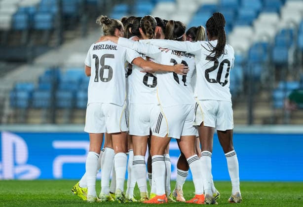 December 9, 2025, Valdebebas, Madrid, Spain: Maria Mendez of Real Madrid celebrates a goal with teammates during the UEFA WomenÃ¢â‚¬â ¢s Champions League 2025 26 League Phase MD5, football match played between Real Madrid CF and VfL Wolfsburg at Alfredo Di Stefano stadium on December 09, 2025, in Valdebebas, Madrid, Spain. Valdebebas Spain - ZUMAa181 20251209_zaa_a181_123 Copyright: xOscarxJ.xBarrosox