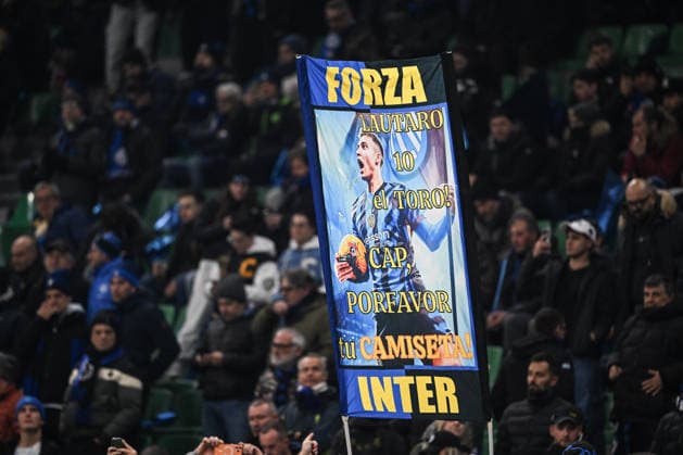 Fc Inter supporters during the UEFA Champions League stage match Phase MD6 between Inter FC Internazionale and Liverpool FC, on 9th of December 2025, at Giuseppe Meazza San Siro Siro stadium in Milan, Italy  Copyright: xTizianoxBallabio IPAxSportx xipa-agency.netx xx IPA_68962642 IPA_Agency_IPA68962642
