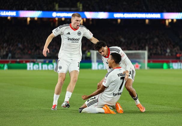 09.12.2025, Fussball UEFA Champions League, FC Barcelona, Barca - Eintracht Frankfurt, v.l., Torjubel zum 0:1 durch Ansgar Knauff (Eintracht Frankfurt), Goal celebration, celebrate the goal, Rasmus Kristensen (Eintracht Frankfurt), Nathaniel Brown (Eintracht Frankfurt) DFL DFB REGULATIONS PROHIBIT ANY USE OF PHOTOGRAPHS AS IMAGE SEQUENCES AND OR QUASI-VIDEO. xdcx Copyright: HMBxMedia Claus