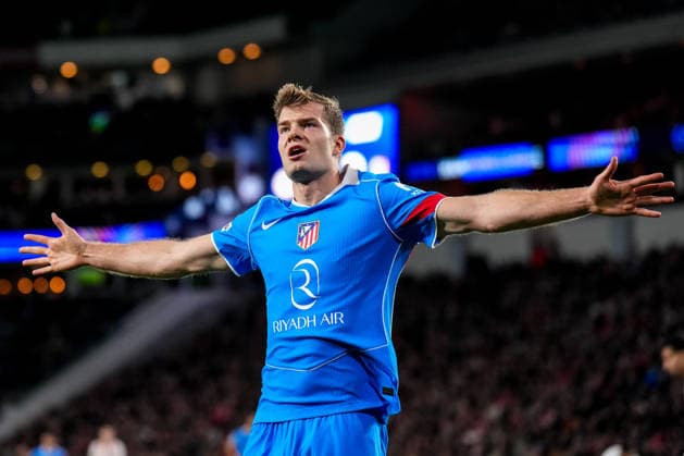 EINDHOVEN, NETHERLANDS - DECEMBER 9: Alexander Sorloth of Atletico de Madrid celebrates after scoring his team s third goal during the UEFA Champions League 2025 26 League Phase MD6 match between PSV Eindhoven and Atletico de Madrid at PSV Stadion on December 9, 2025 in Eindhoven, Netherlands. (Photo by Rene Nijhuis) SPO  Copyright: xRenexNijhuis