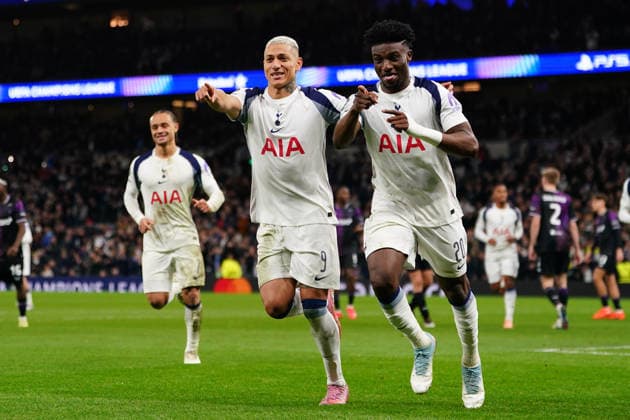 UEFA Champions League Matchday 6 of 8 Tottenham Hotspur v Slavia Prague Mohammed Kudus of Tottenham Hotspur celebrates with Richarlison of Tottenham Hotspur during the UEFA Champions League Matchday 6 of 8 Tottenham Hotspur vs Slavia Prague at Tottenham Hotspur Stadium, London, United Kingdom, 9th December 2025 (Photo by Harvey Murphy News Images) Copyright: xHarveyxMurphy NewsxImagesx