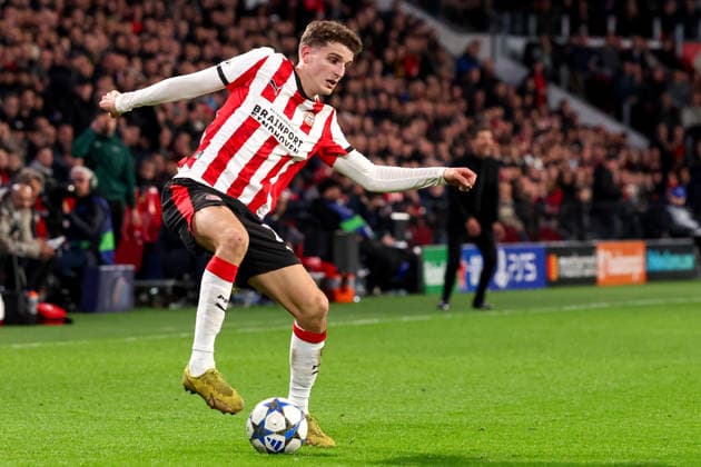 2025-12-09 PSV Eindhoven v Atletico Madrid - UEFA Champions League 2025 26 League Phase MD6 EINDHOVEN, NETHERLANDS - DECEMBER 9: Guus Til of PSV Eindhoven runs with the ball during the UEFA Champions League 2025 26 League Phase MD6 match between PSV Eindhoven and Atletico Madrid at Phillips Stadion on December 9, 2025 in Eindhoven, Netherlands. Eindhoven Phillips Stadion Netherlands Content not available for redistribution in The Netherlands directly or indirectly through any third parties. Copyright: xBenxGalx
