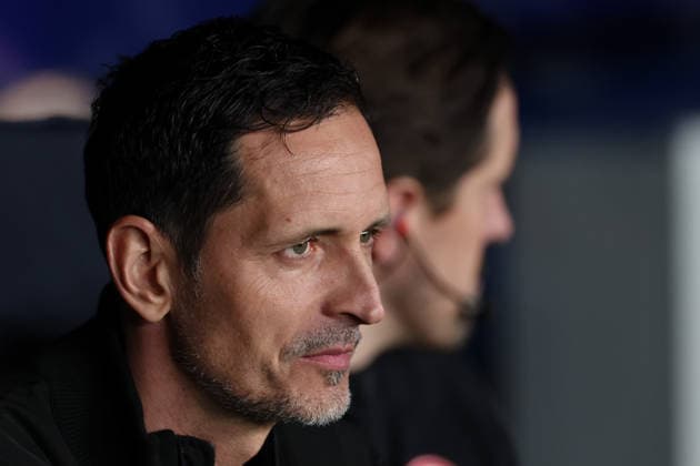 FC Barcelona, Barca v Frankfurt - UEFA Champions League BARCELONA, SPAIN - DECEMBER 9 : Frankfurt s German head coach Dino Toppmoeller looks on during the UEFA Champions League week 6 football match between FC Barcelona and Frankfurt at the Camp Nou stadium, Barcelona, Spain on December 9, 2025. Adria Puig Anadolu Barcelona Spain. Editorial use only. Please get in touch for any other usage.  Copyright: x2025xAnadoluxAdriaxPuigx