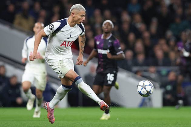 9th December 2025; Tottenham Hotspur Stadium, London, England; UEFA Champions League Football, Tottenham Hotspur versus Slavia Prague; Richarlison of Tottenham Hotspur passes the ball  IanxStephen