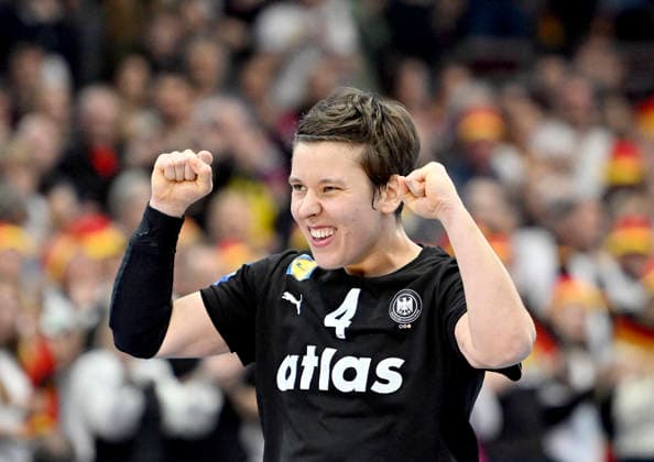 Jubel Alina Grijseels (GER) Handball Weltmeisterschaft der Frauen 2025, Viertelfinale Deutschland (GER) - Brasilien (BRA) 30:23, am 09.12.2025 in Dortmund Deutschland. Handball WM der Frauen vom 26.11.-14.12.2025 in Deutschland Niederlande. Â