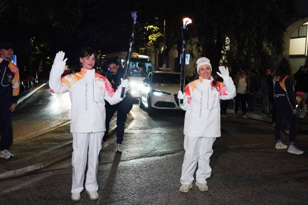 Passage To Perugia Of The Olympic Flame And Ceremony Torchbearers of Milan Cortina 2026 carry the Olympic Torch during the Passage of the Olympic Torch and Ceremony in Perugia, Italy, on December 9, 2025. Perugia Italy  Copyright: xLorisxCerquiglinix originalFilename:cerquiglini-notitle251209_npaMd.jpg