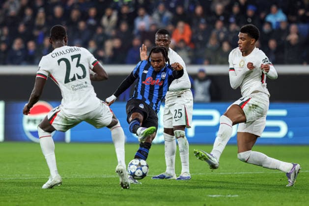 Atalanta v Chelsea, UEFA Champions League football, Bergamo, Italy Bergamo, Italy. 9th, December 2025. Ademola Lookman (11) of Atalanta seen during the UEFA Champions League match between Atalanta B.C. and Chelsea at New Balance Stadium in Bergamo. Italy, Bergamo  Copyright: xGonzalesxPhoto StefanoxNicolix