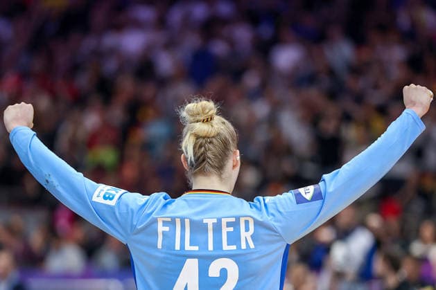 09.12.2025, Handball WM Frauen, Viertelfinale, Deutschland - Brasilien, 27th IHF Women s Handball World Championship, WM, Weltmeisterschaft Westfalenhalle Dortmund: Katharina Filter (GER 42) Nordrhein-Westfalen Deutschland