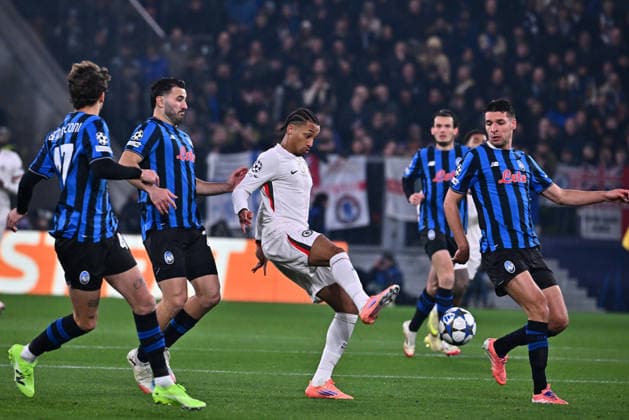 (251210) -- BERGAMO, Dec. 10, 2025 () -- Chelsea s Joao Pedro (C) vies with Atalanta s Lorenzo Bernasconi(1st L), Sead Kolasinac (2nd L) and Berat Djimsiti during the UEFA Champions League match between Atalanta and Chelsea in Bergamo, Italy, Dec. 9, 2025. () (SP)ITALY-BERGAMO-FOOTBALL-UEFA CHAMPIONS LEAGUE-ATALANTA VS CHELSEA Xinhua 