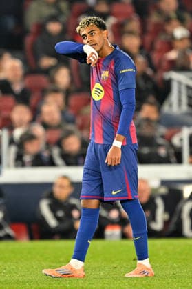 Barcelona, Camp Nou, 09.12.25, ESP, Herren, UEFA Champions Leaugue, Saison 2025-2026, FC Barcelona, Barca - Eintracht Frankfurt Bild: LAMINE YAMAL (Barcelona) UEFA regulations prohibit any use of photographs as image sequences and or quasi-video. Katalonien Spanien