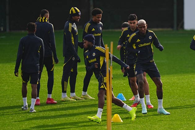 Training session ahead of Fenerbahce v Brann - UEFA Europe League ISTANBUL, TURKIYE - DECEMBER 10: Players of Fenerbahce attend a training session ahead of the UEFA Europa League Week 6 match against Brann at the Fenerbahce Can Bartu Facilities in Istanbul, Turkiye on December 10, 2025. Adem Kutucu Anadolu Istanbul Turkey. Editorial use only. Please get in touch for any other usage.  Copyright: x2025xAnadoluxAdemxKutucux
