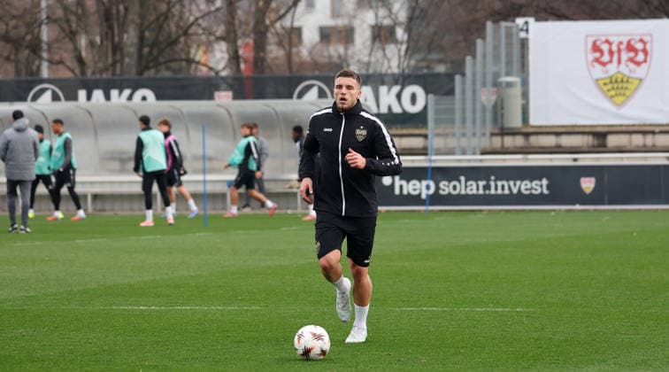 BAU 10.12..2025 Stuttgart Fußball VfB Stuttgart Training, Ermedin Demirovic (VfB)