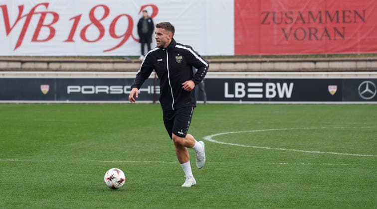 BAU 10.12..2025 Stuttgart Fußball VfB Stuttgart Training, Ermedin Demirovic (VfB)
