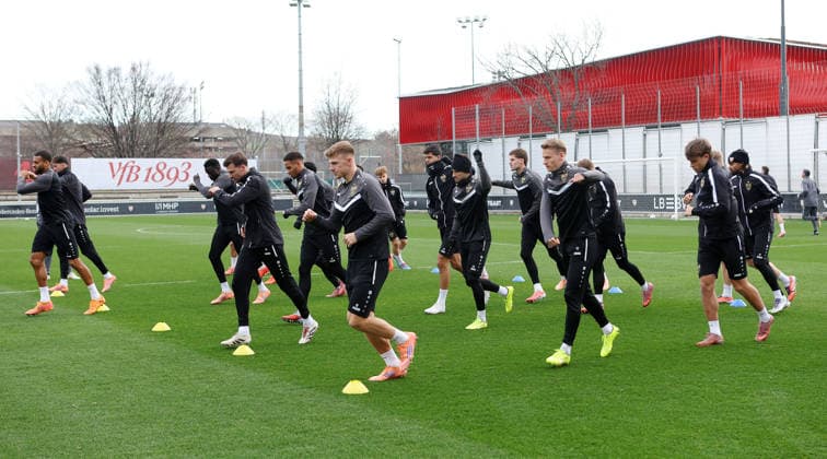 BAU 10.12..2025 Stuttgart Fußball VfB Stuttgart Training, Feature Übersicht