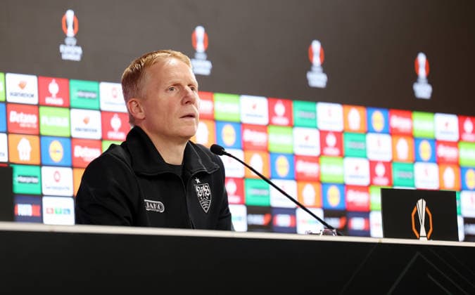 BAU 10.12..2025 Stuttgart Fußball VfB Stuttgart Pressekonferenz, Pressesprecher Tobias Herwerth