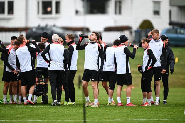 Training session of Brann ahead of Fenerbahce v Brann - UEFA Europe League BERGEN, NORWAY - DECEMBER 10: Players of Brann attend a training session ahead of the UEFA Europa League Week 6 match against Brann at the Nymark Facilities in Bergen, Norway on December 10, 2025. Oguz Yeter Anadolu Bergen Norway. Editorial use only. Please get in touch for any other usage.  Copyright: x2025xAnadoluxOguzxYeterx