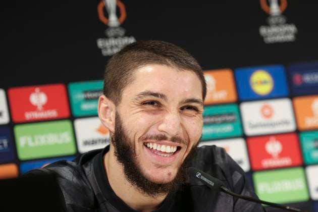 Conference de Jaouen Hadjam - PHOTOPQR VOIX DU NORD Thierry Thorel ; 10 12 2025 ; Berne , le 10 decembre 2025 - L international algerien qui evolue au poste d arrière gauche au BSC Young Boys en conference de presse avant la rencontre le LOSC en Europa League - Photo : Thierry Thorel La Voix du Nord press conference, PK, Pressekonferenz in Berne on December 10, 2025 Berne-Mitteland France  Copyright: xPHOTOPQR VOIXxDUxNORD MAXPPPxThierryxThorelx 20251210VDN6380 20251210VDN6380