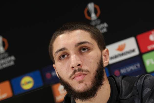 Conference de Jaouen Hadjam - PHOTOPQR VOIX DU NORD Thierry Thorel ; 10 12 2025 ; Berne , le 10 decembre 2025 - L international algerien qui evolue au poste d arrière gauche au BSC Young Boys en conference de presse avant la rencontre le LOSC en Europa League - Photo : Thierry Thorel La Voix du Nord press conference, PK, Pressekonferenz in Berne on December 10, 2025 Berne-Mitteland France  Copyright: xPHOTOPQR VOIXxDUxNORD MAXPPPxThierryxThorelx 20251210VDN6382 20251210VDN6382