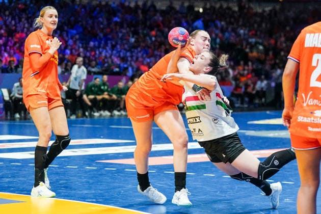2025-12-10 Netherlands v Hungary - IHF World Women s Handball Championship ROTTERDAM, NETHERLANDS - DECEMBER 10: Kelly Dulfer of the Netherlands, Romee Maarschalkerweerd of the Netherlands during the IHF World Women s Handball Championship match between Netherlands and Hungary at Ahoy on December 10, 2025 in Rotterdam, Netherlands. Rotterdam Ahoy Netherlands Content not available for redistribution in The Netherlands directly or indirectly through any third parties. Copyright: xHenkxSeppenx