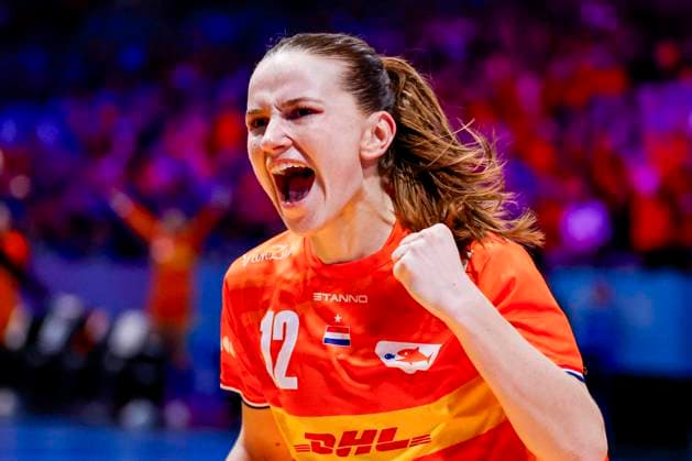 Bo van Wetering of the Netherlands celebrates Netherlands v Hungary, Quarter finals - 27th IHF Women s Handball World Championship, WM, Weltmeisterschaft Netherlands v Hungary, Ahoy, December 10, 2025, Rotterdam, Netherlands.