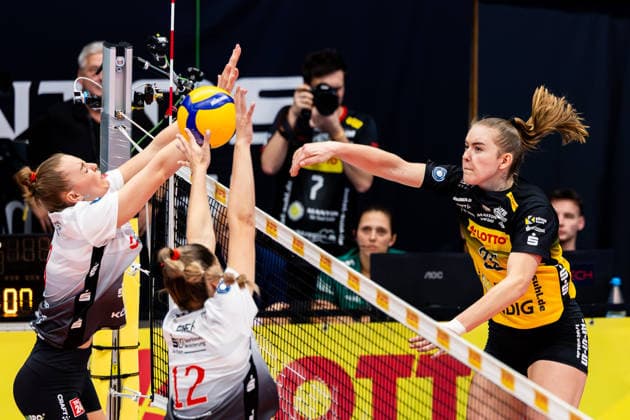 10.12.2025, GER, Volleyball, Frauen, Saison 25 26, ZOI DVV-Pokal, Halbfinale, VfB 91 Suhl Lotto Thueringen - Dresdner SC Monika Brancuska (VfB Suhl Lotto Thueringen) 98527 Suhl Sporthalle Wolfsgrube Thüringen Deutschland