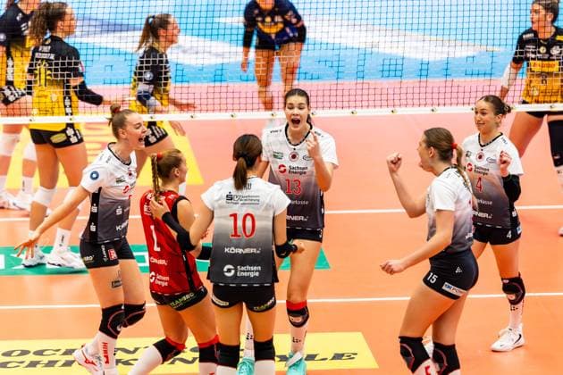 10.12.2025, GER, Volleyball, Frauen, Saison 25 26, ZOI DVV-Pokal, Halbfinale, VfB 91 Suhl Lotto Thueringen - Dresdner SC Emilia Schaarschmidt (Dresdner SC), 98527 Suhl Sporthalle Wolfsgrube Thüringen Deutschland