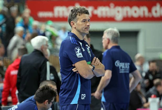 10.12.2025, xovx, Handball Daikin Handball Bundesliga, HSG Wetzlar - TSV Hannover-Burgdorf Trainer Christian Prokop (TSV Hannover-Burgdorf) (DFL DFB REGULATIONS PROHIBIT ANY USE OF PHOTOGRAPHS as IMAGE SEQUENCES and or QUASI-VIDEO) Wetzlar Buderus-Arena Hessen Deutschland (DE)