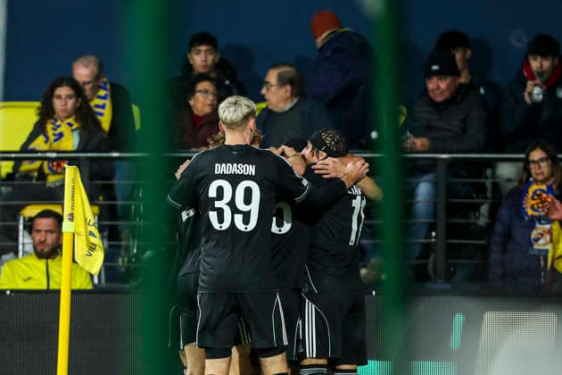 December 10, 2025, Villarreal, Castellon, SPAIN: Mohamed Elyounoussi of FC Copenhague celebrates a goal with teammates during the UEFA Europa League, football match played between Villarreal CF and FC Copenhanaguen at the Ceramica Stadium on December 10, 2025, in Valencia, Spain. Villarreal SPAIN - ZUMAa181 20251210_zaa_a181_017 Copyright: xIvanxTerronx