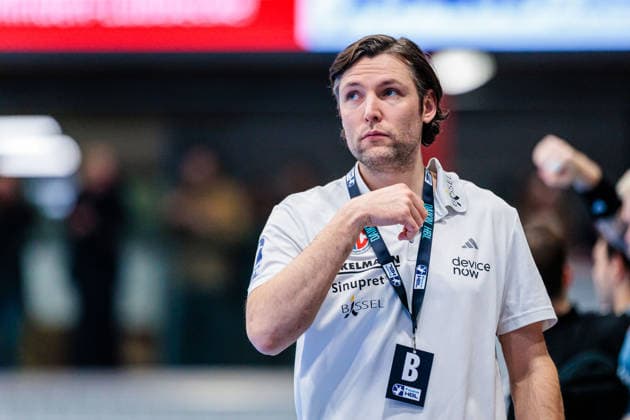Johannes Sellin (HC Erlangen, Trainer) GER, GWD Minden vs. HC Erlangen, Handball, 1. Bundesliga, 16. Spieltag, Spielzeit 2025 2026, 10.12.2025 GER, GWD Minden vs. HC Erlangen, Handball, 1. Bundesliga, 16. Spieltag, Spielzeit 2025 2026, 10.12.2025 Luebbecke Copyright: xEibner-Pressefoto JanxRollingerx EP_JSK
