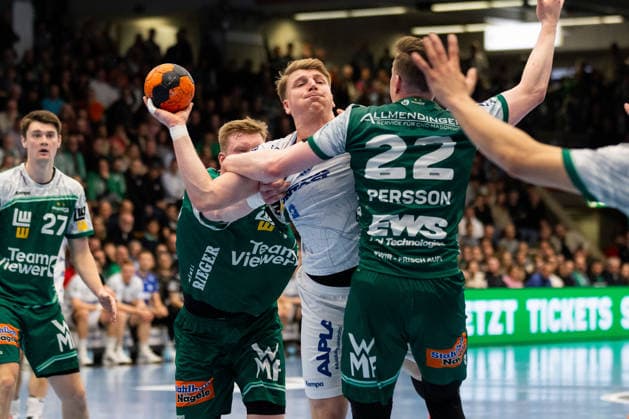 Lukas HUTECEK (TBV Lemgo Lippe, 02) GER, FRISCH AUF! Goeppingen vs. TBV Lemgo, Handball, Bundesliga, 16. Spieltag, Spielzeit 2025 2026, 10.12.2025, GER, FRISCH AUF! Goeppingen vs. TBV Lemgo, Handball, Bundesliga, 16. Spieltag, Spielzeit 2025 2026, 10.12.2025, Goeppingen Copyright: xEibnerxPressefoto OliverxSchmidtx EP_OST
