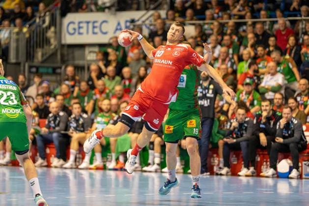 Deutschland: HBL DAIKIN Handball Bundesliga 2025 26, 16. Spieltag - SC Magdeburg vs MT Melsungen - GETEC Arena (Magdeburg): Uladsislau Kulesch (MT Melsungen, 20) Copyright: xTomxLauruschkatx