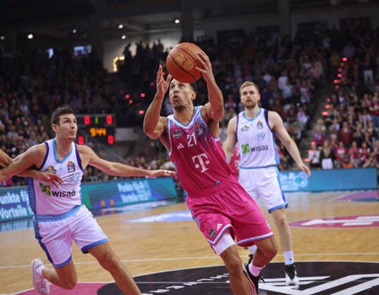 Joel Aminu Telekom Baskets Bonn vs. SKYLINERS Frankfurt 11. Speiltag - Saison 2025 26