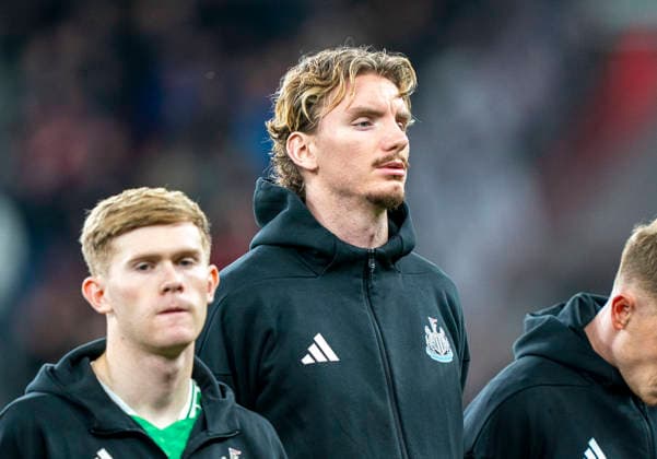 Leverkusen, BayArena, 10.12.25, GER, Herren, UEFA Champions League, Season 2025-2026, Bayer 04 Leverkusen - Newcastle United. Bild: Nick WOLTEMADE (Newcastle United, 27) UEFA regulations prohibit any use of photographs as image sequences and or quasi-video. Copyright: HMBxMedia xMarcoxBader