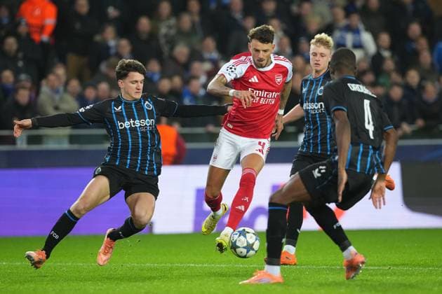 Ben White of Arsenal Club Brugge v Arsenal, UEFA Champions League, Group Stage, Football, Jan Breydel Stadium, Brugge, Belgium - 10 Dec 2025Brugge Jan Breydel Stadium Belgium EDITORIAL USE ONLY No use with unauthorised audio, video, data, fixture lists, club league logos or live services. Online in-match use limited to 120 images, no video emulation. No use in betting, games or single club league player publications. Copyright: xDavidxWinter Shutterstockx 16009951ag