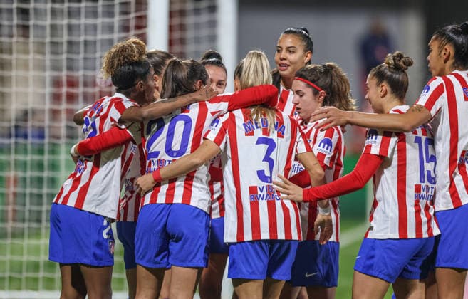 ESP, Madrid, Atletico Madrid vs FC Bayern München, Women s Champions League, Fussball, UEFA, Spielzeit 2025 2026, Centro Deportivo Wanda Alcala de Henares, 5. Spieltag im Bild: Vilde Boe Risa (Atlà tico Madrid 6), Tor, Freude, Jubel und Emotion (Gol, alegria, jubilo y emocion), 1:0 DFB DFL REGULATIONS PROHIBIT ANY USE OF PHOTOGRAPHS AS IMAGE SEQUENCES AND OR QUASI-VIDEO, 10.12.2025 Copyright: HMBxMedia HendrikxHamelau