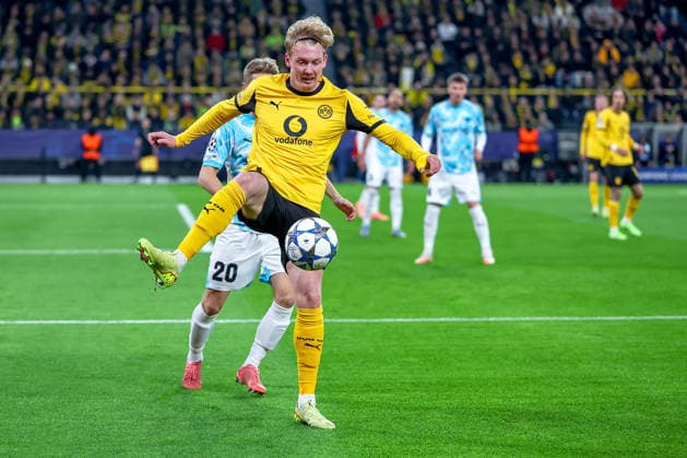10.12.2025, Fußball, UEFA Champions League, Borussia Dortmund - FK Bodö Glimt, BVB Stadion, 5. Spieltag, Saison 2025 2026: Julian Brandt (BVB 10) im Zweikampf gegen Fredrik Sjovold (Bodo Glimt 20) Regulations prohibit any use of photographs as image sequences and or quasi-video. Nordrhein-Westfalen Deutschland