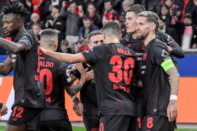 Robert Andrich (Leverkusen 8) jubelt nach dem Tor zum 1:0 mit der Mannschaft 10.12.2025 Fussball Champions League, Bayer Leverkusen vs Newcastle United FC, BayArena, Leverkusen,