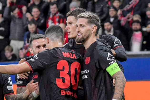 Robert Andrich (Leverkusen 8) jubelt nach dem Tor zum 1:0 mit der Mannschaft 10.12.2025 Fussball Champions League, Bayer Leverkusen vs Newcastle United FC, BayArena, Leverkusen,