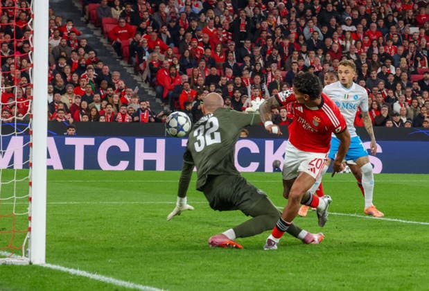 Benfica - Napoli Goal the Richard Rios of Benfica During the pre-match press conference, PK, Pressekonferenz on December 10, 2025, between FC Benfica and SCC Napoli in the Champions League at the Da Luz Stadium in Lisbon. In the photo: Lisbona STADIO DA LUZ LISBONA PORTOGALLO Copyright: xFABIOxSASSOxFabioxSassox Benfica Napoli2025_12_10Fabio Sasso1498