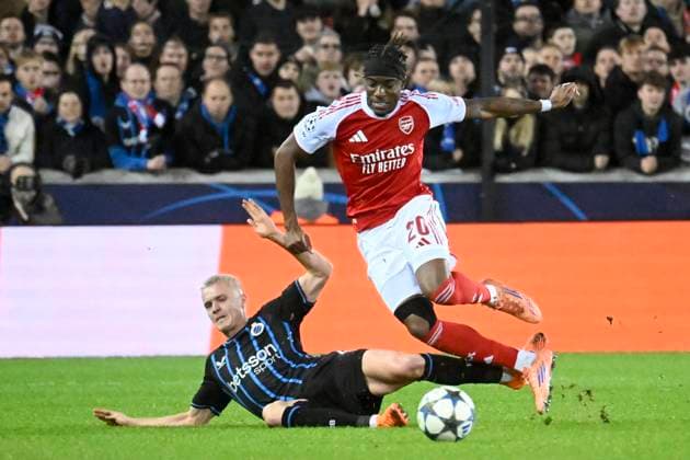 Club Brugge v Arsenal - UEFA Champions League BRUGGE, BELGIUM - DECEMBER 10 : Siquet Hugo defender of Club Brugge and Madueke Noni midfielder of Arsenal during the UEFA Champions League 2025 26 League Phase MD6 match between Club Brugge and Arsenal on December 10, 2025 in Brugge, Belgium, 10 12 2025 Brugge Belgium  Copyright: xPeterxDexVoechtx