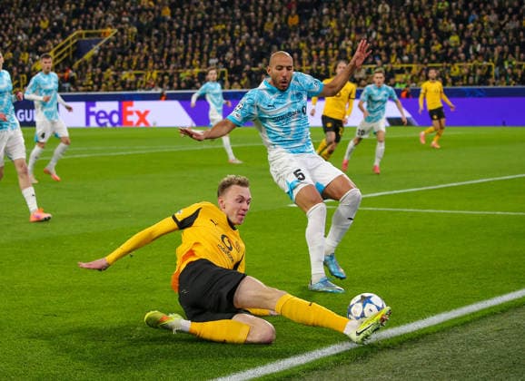 Fussball UEFA Champions League 2025 26, 6. Spieltag Ligaphase - Borussia Dortmund vs FK Bodo Glimt Bodo Glimt - Signal Iduna Park-Stadion (Dortmund): Maximilian Beier (Borussia Dortmund, 14) Haitam Aleesami (FK Bodo Glimt, 5) Dortmund Copyright: xAymanxAlahmedx