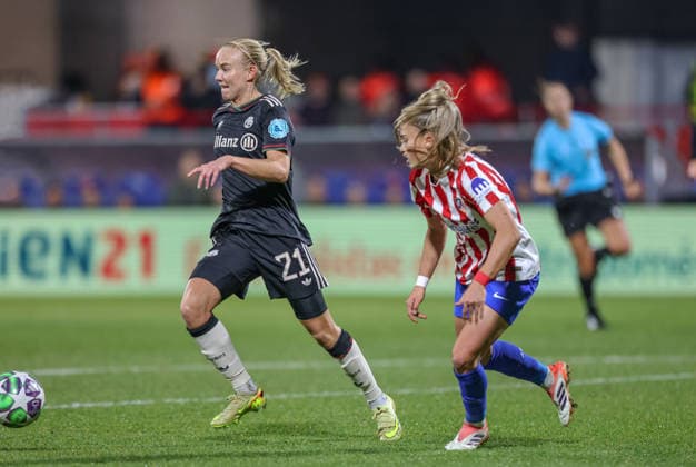 ESP, Madrid, Atletico Madrid vs FC Bayern München, WomenÂ s Champions League, Fussball, UEFA, Spielzeit 2025 2026, Centro Deportivo Wanda Alcala de Henares, 5. Spieltag im Bild: Pernille Harder (Bayern München 21) DFB DFL REGULATIONS PROHIBIT ANY USE OF PHOTOGRAPHS AS IMAGE SEQUENCES AND OR QUASI-VIDEO, 10.12.2025 Copyright: HMBxMedia HendrikxHamelau