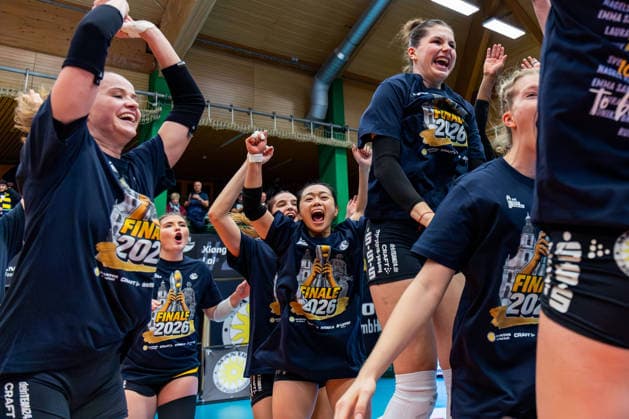 10.12.2025, GER, Volleyball, Frauen, Saison 25 26, ZOI DVV-Pokal, Halbfinale, VfB 91 Suhl Lotto Thueringen - Dresdner SC der VfB Suhl gewinnt das Pokalhalbfinale gegen den Dresdner SC mit 3:2 Sätzen 98527 Suhl Sporthalle Wolfsgrube Thüringen Deutschland