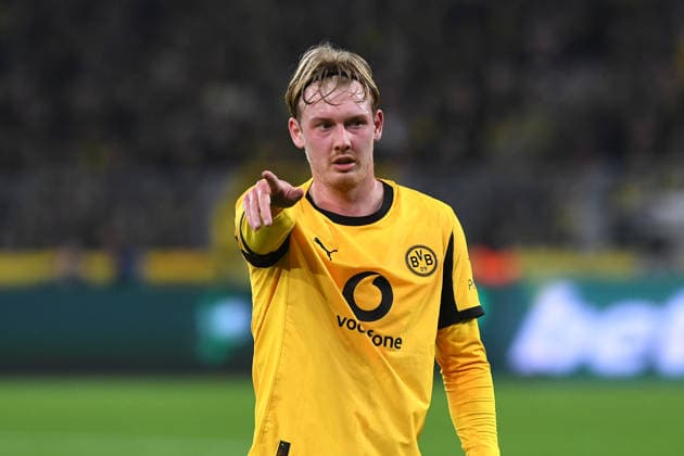 Julian Brandt (Borussia Dortmund) gestikuliert, gestik waehrend des Spiels der UEFA Champions League 2025 26, 6. Spieltag Ligaphase zwischen Borussia Dortmund und FK Bodo Glimt, BVB Stadion am 10. December 2025 in Dortmund, Deutschland. (Foto von Ralf Treese DeFodi Images) +++ Julian Brandt (Borussia Dortmund) gestures during the UEFA Champions League 2025 26 League Phase MD6 match between Borussia Dortmund and FK Bodo Glimt at BVB Stadion Dortmund on December 10, 2025 in Dortmund, Germany. (Photo by Ralf Treese DeFodi Images)