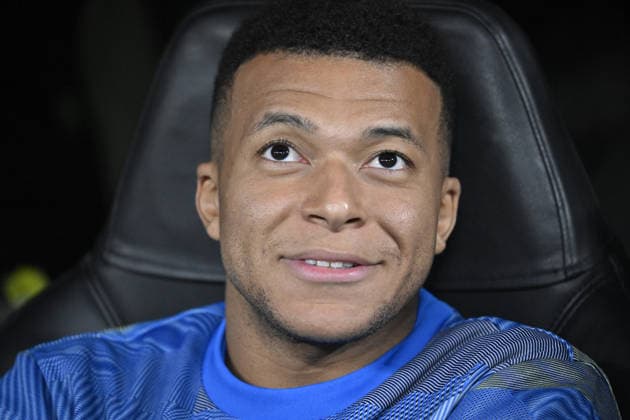 Real Madrid v Manchester City - UEFA Champions League MADRID, SPAIN - DECEMBER 10: Kylian Mbappe of Real Madrid sits on the bench before the UEFA Champions League week 6 football match between Real Madrid and Manchester City at Bernabeu Stadium in Madrid, Spain on December 10, 2025. Burak Akbulut Anadolu Madrid Spain. Editorial use only. Please get in touch for any other usage.  Copyright: x2025xAnadoluxBurakxAkbulutx