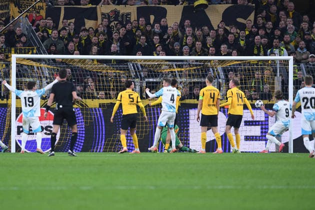 Fußball UEFA Champions League 6. Spieltag Borussia Dortmund - FK Bodö Glimt am 10.12.2025 im Signal Iduna Park in Dortmund Tor zum 1:1 durch Haitam Aleesami ( Bodö )